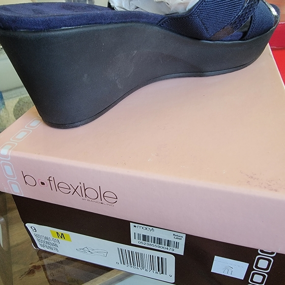 Bandolino, Donovan Sandals, Blue 9 - Picture 3 of 3